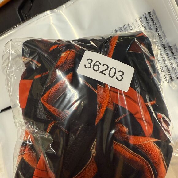 Lior Blouse Women L Large Black Geometric Long Sleeve Round Neck Pullover Casual - Picture 8 of 8